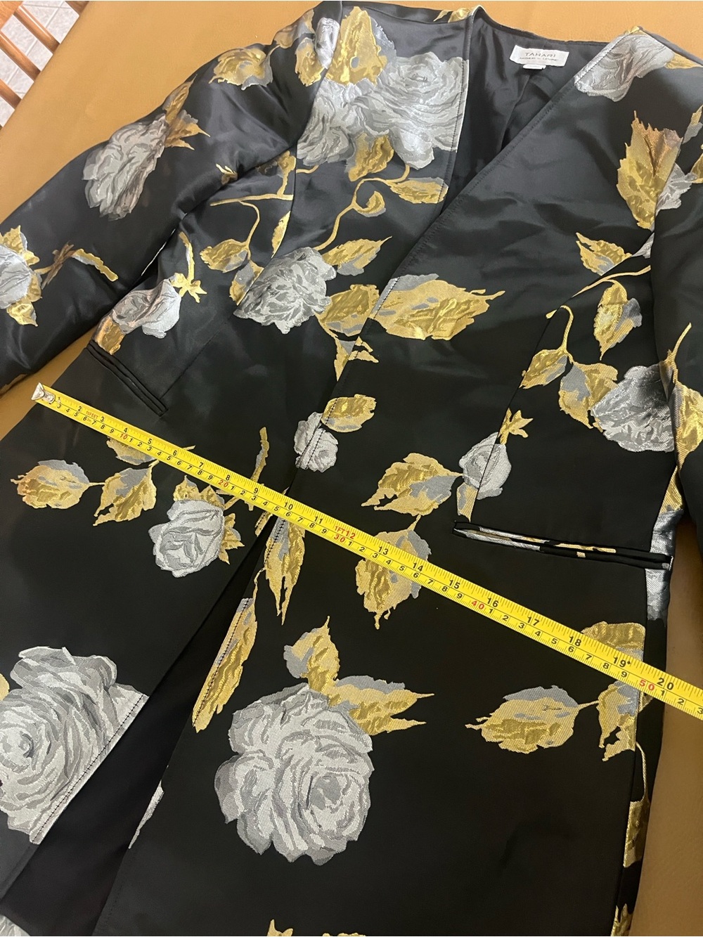 Tahari Black Long Blazer with Gold and Silver Floral Jacquard - Picture 6 of 8